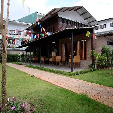 Ferienwohnung Monday Moon Chiang Mai Exterior foto